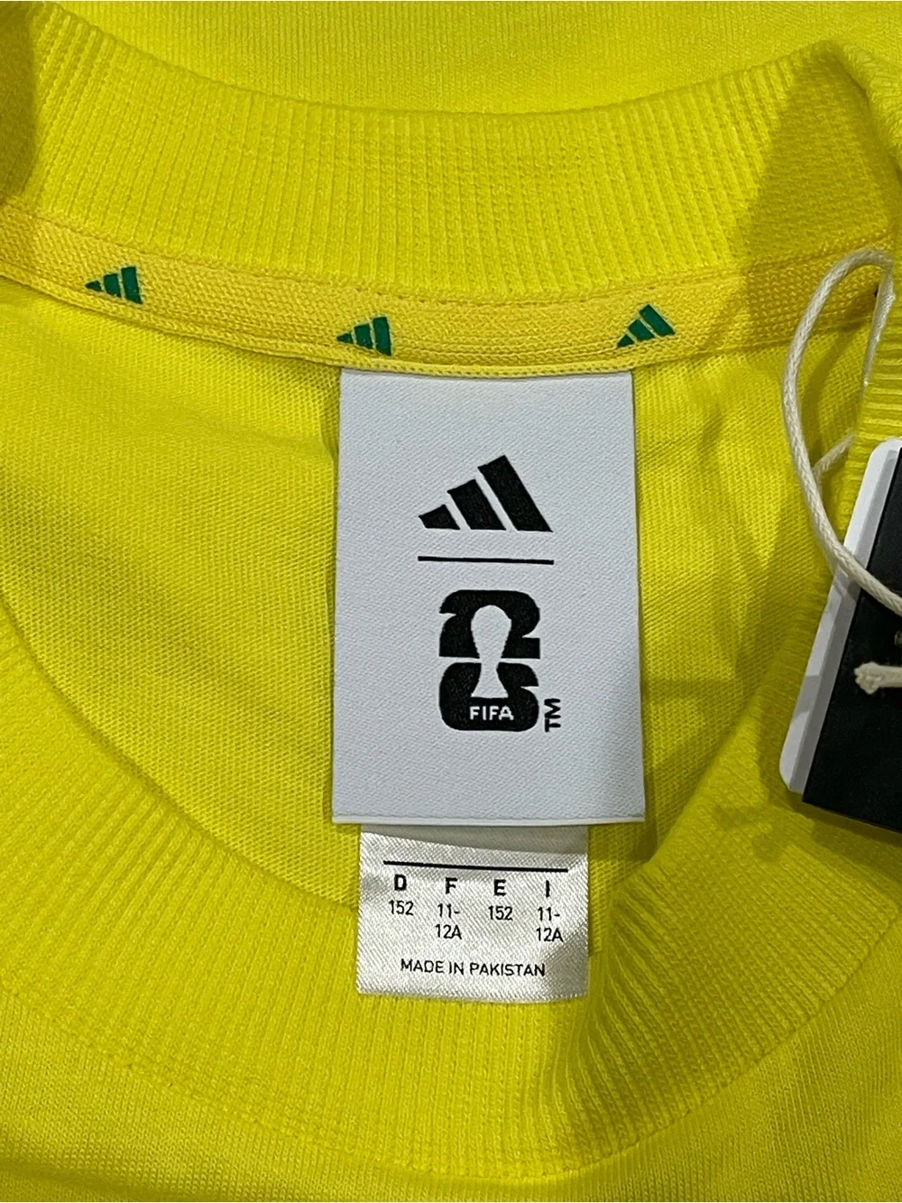 Adidas FIFA Brazil Graphic T-Shirt Youth Medium 11-12Y Neon Yellow NWT Brasil